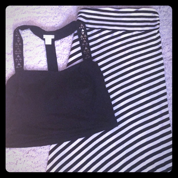 High waisted skirt and crop top. - Picture 2 of 8